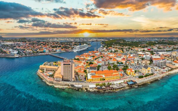 Verhuizen naar Curaçao Willemstad