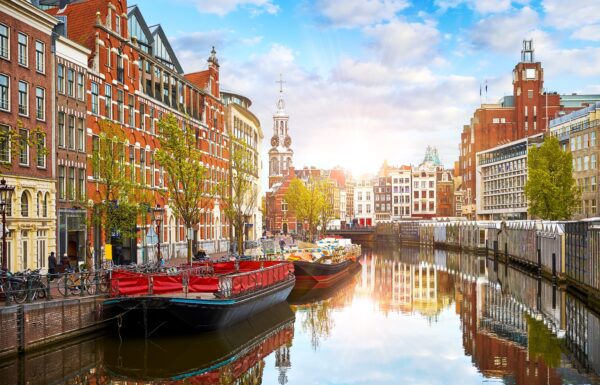 Verhuizen naar Nederland Amsterdam